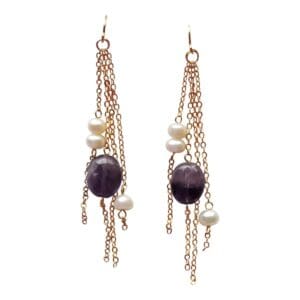 Gold chain earrings with pearls and amethyst.