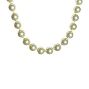 String of white pearl beads necklace.