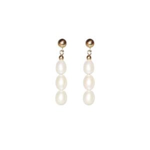 Gold and pearl dangle earrings.