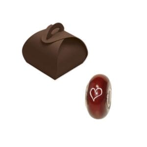 Heart-engraved bead with brown gift box.