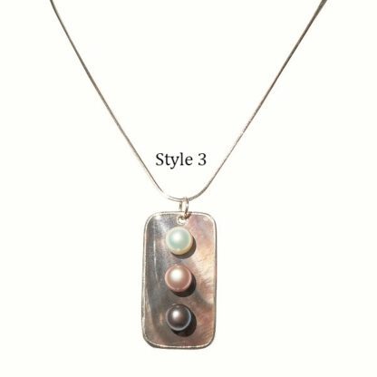 3-Pearl-Mother-of-Pearl-Pendant-03