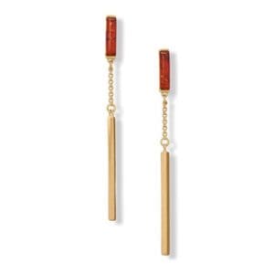 Gold and amber dangling earrings.